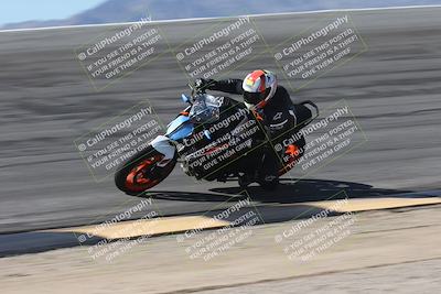 media/Oct-13-2025-Moto Forza (Mon) [[a66d839500]]/3-B Group/Session 2 (Bowl)/